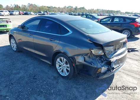 2015 Chrysler 200 Limited z USA, uszkodzony, nr VIN 1C3CCCAB3FN713237